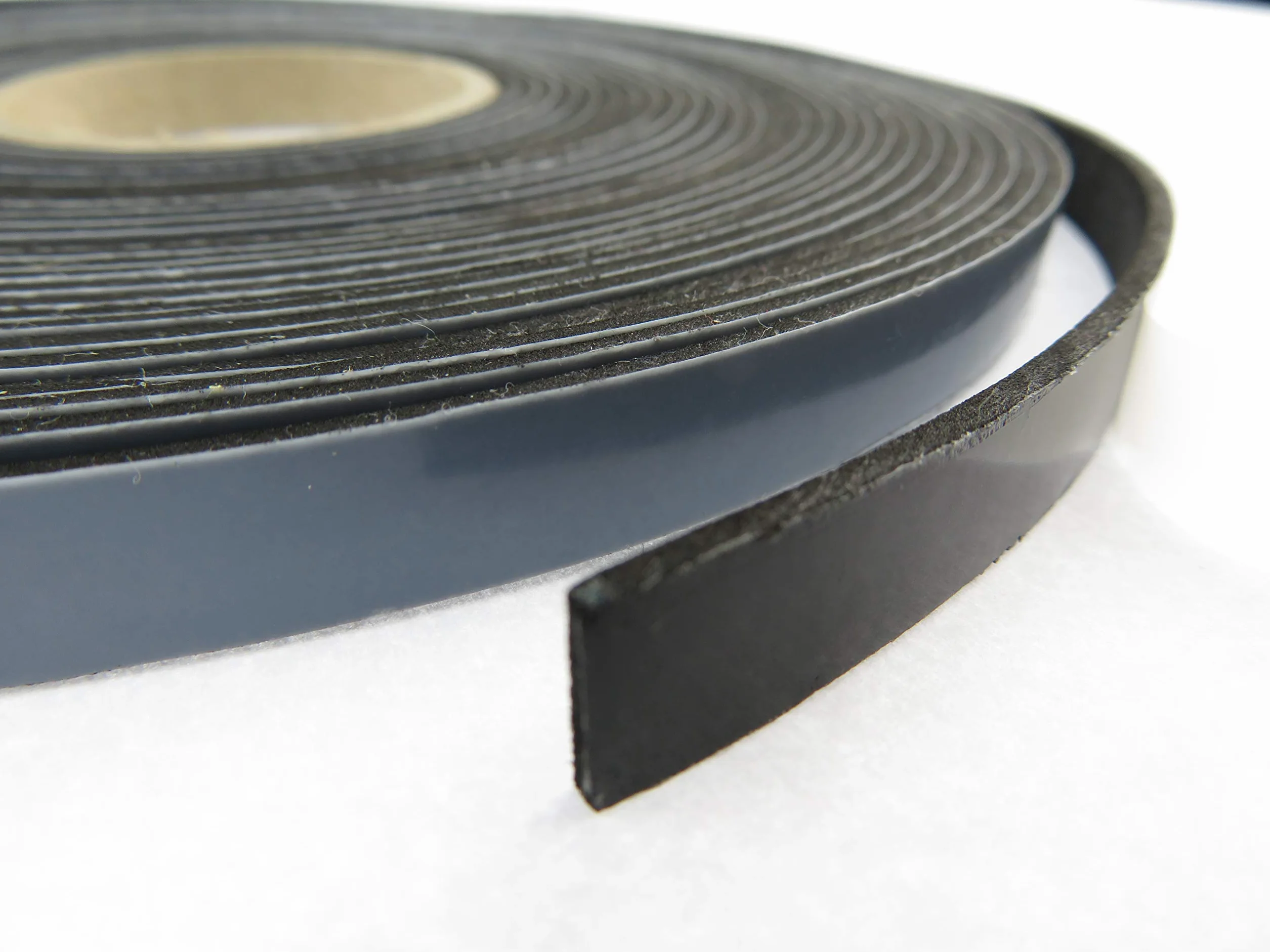 esnado EPDM - pianka czarna. Długość: 10 m na rolce. jednostronnie samoprzylepna (6 mm x 2 mm)