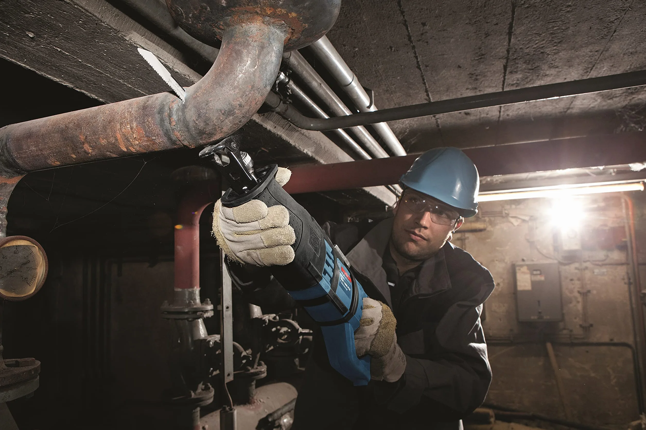 Bosch Professional: piła szablasta GSA 1300 PCE (1 300 W, prędkość skokowa bez obciążenia 0 – 2.900 min-1, 2 brzeszczoty do pił szablastych, walizka)